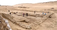 Des maisons vieilles de 4500 ans découvertes près des pyramides de Gizeh