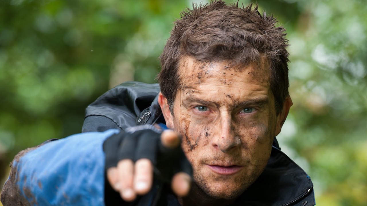 Man vs. Wild: Ein Amateur enthüllt die Täuschungen der Sendung Bear Grylls