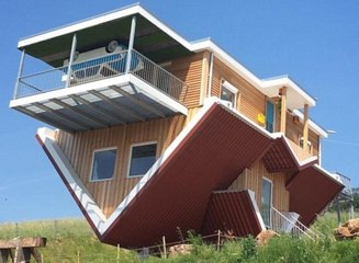 In einem Café in Wertheim kannst Du buchstäblich auf dem Kopf stehen!