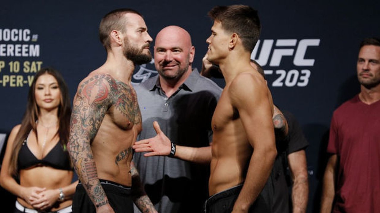 CM Punk verliert auf traurige Weise seinen ersten UFC-Kampf gegen Mickey Gall