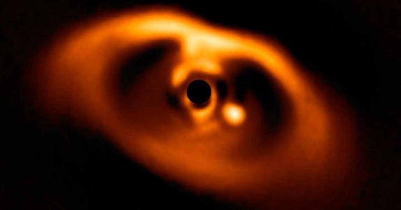 PDS 70b : une planète en formation photographiée pour la première fois autour de son étoile