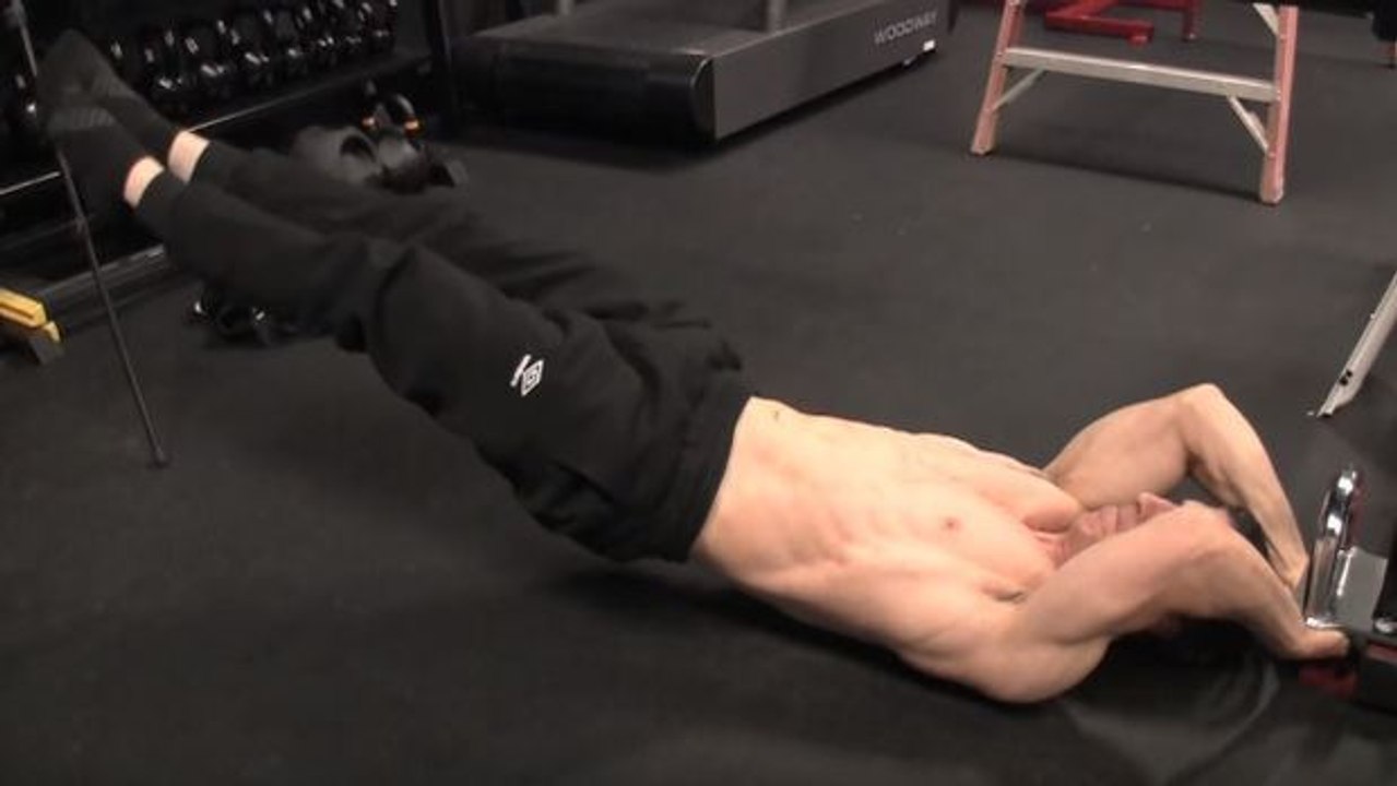 Wie macht man die Dragon Flag, eine der schwierigsten und wirksamsten Übungen für die Bauchmuskeln?