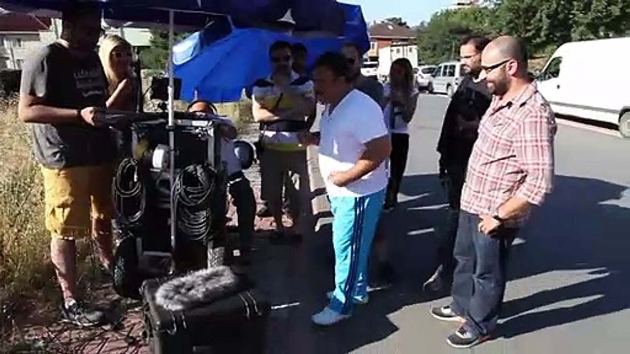 Çakallarla Dans : Sıfır Sıkıntı Kamera Arkası