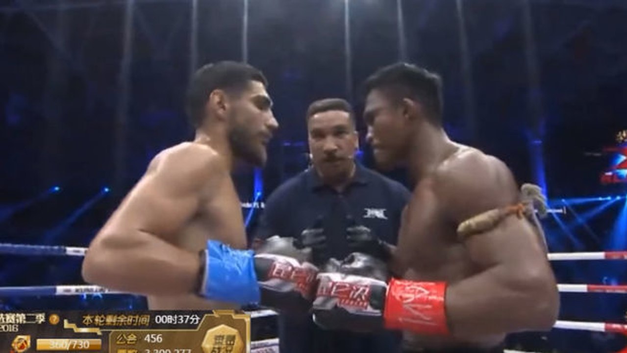 Buakaw Banchamek gewinnt gegen den Franzosen Dylan Salvador