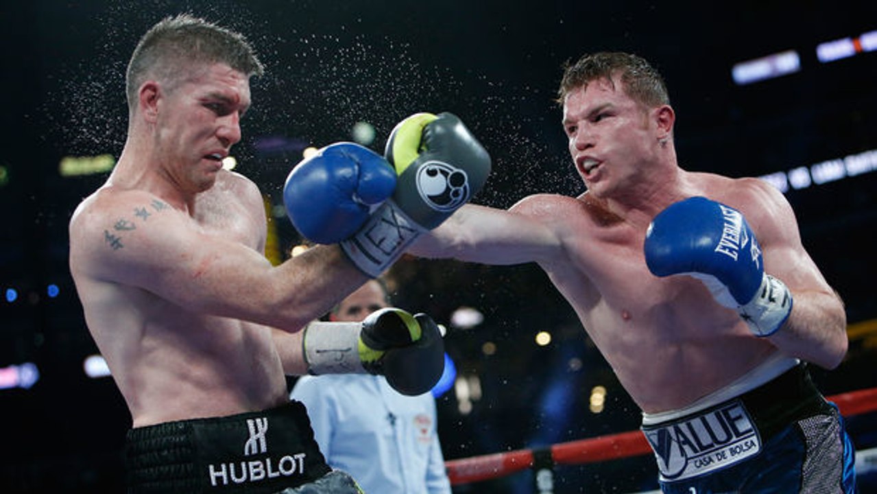 Canelo Alvarez und Liam Smith liefern sich einen hartnäckigen Kampf um den WBO-Gürtel im Superweltergewicht