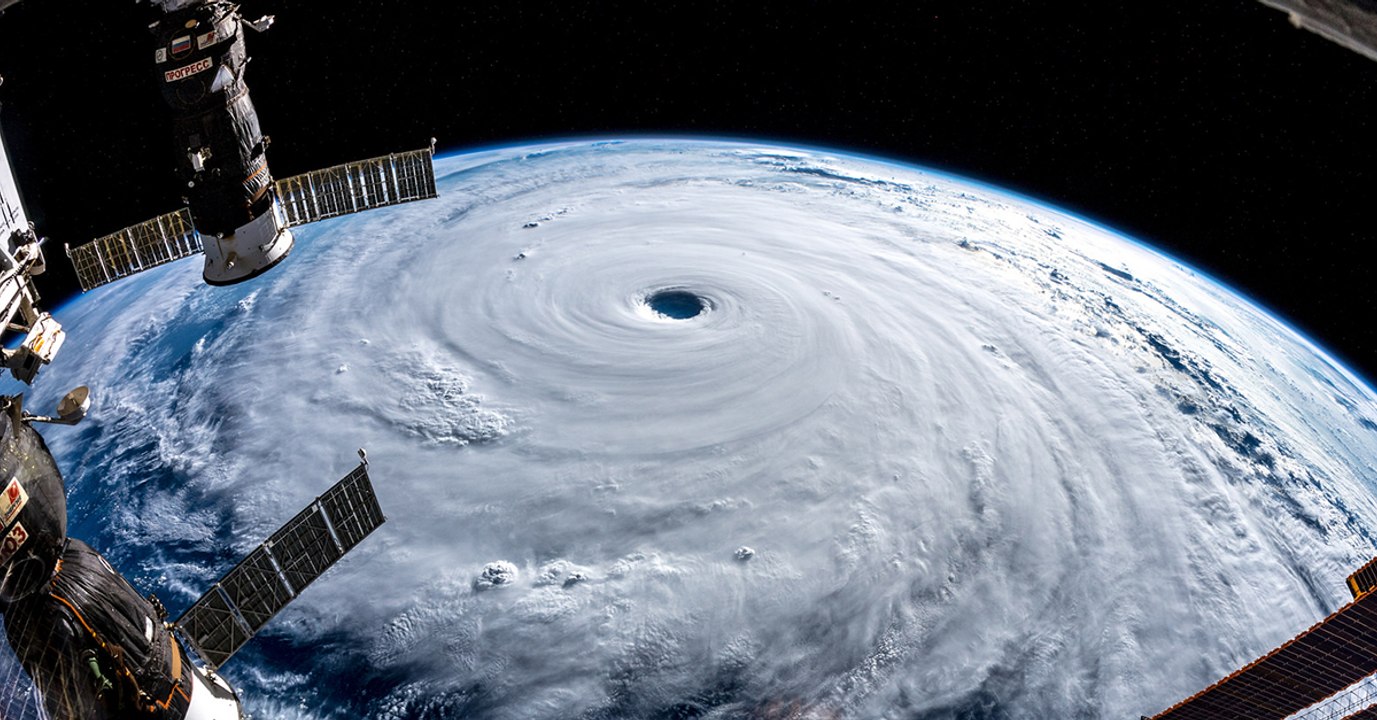 Les spectaculaires photos du super-typhon Trami capturées depuis l'espace