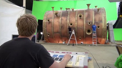 İnsanları Seyreden Güvercin - Kamera Arkası (3)