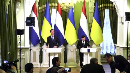 Ucrânia quer 'paz', mas recebe armas para se defender