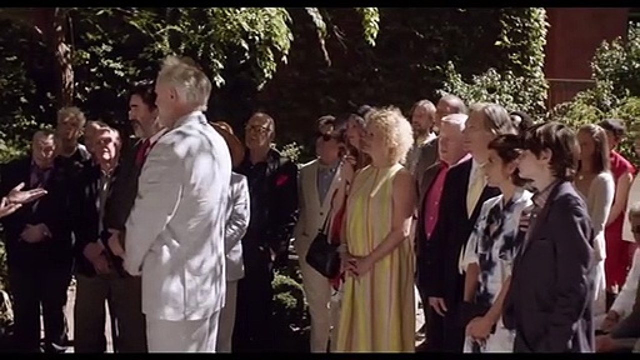 Aşk Başkadır - Orijinal Fragman (2)