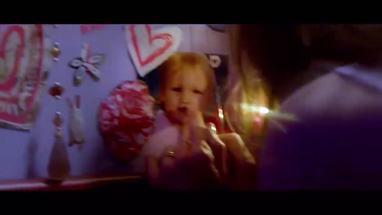 Fırtınanın Ortasında - Türkçe Altyazılı Fragman