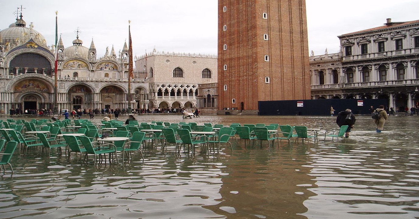 Venise est sous les eaux, victime de l'une des pires inondations de son histoire