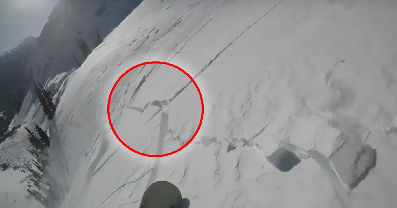 Snowboarder überlebt Lawine