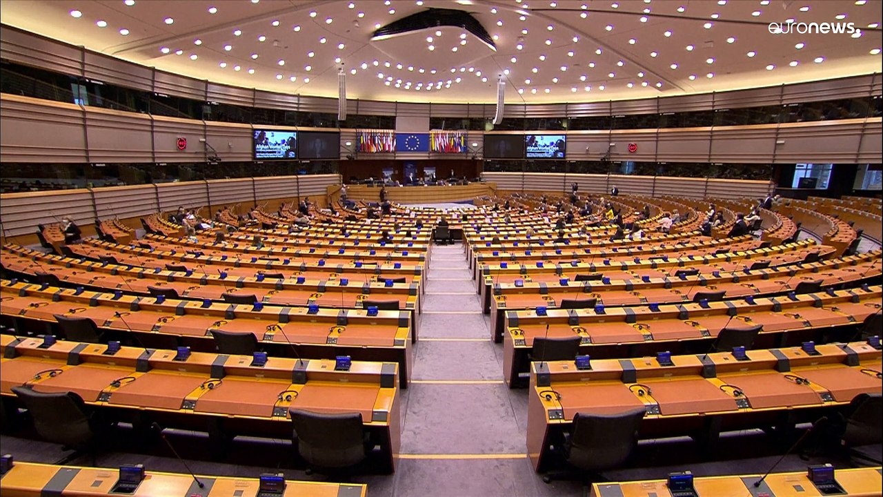 'Vergesst uns nicht' - afghanische Frauenrechtlerinnen im Europäischen Parlament