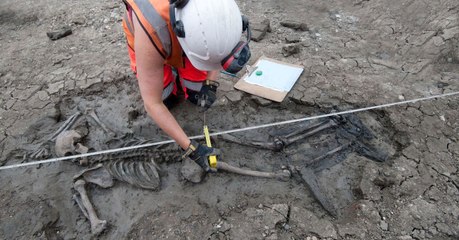 Un squelette du Moyen Âge découvert à Londres était encore chaussé de ses bottes