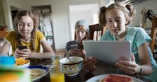 Les réseaux sociaux auraient une influence sur l'alimentation des enfants