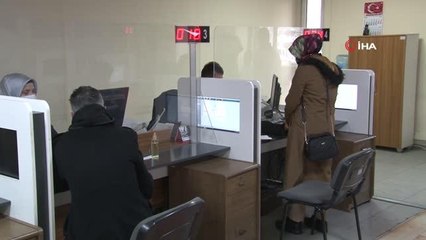 'Nüfusmatik' sıraları önlüyor- Melikgazi İlçe Nüfus Müdürü Mahmut Teke: "Bu cihaz hem memurlarımızın hem de vatandaşlarımızın işini kolaylaştırıyor"