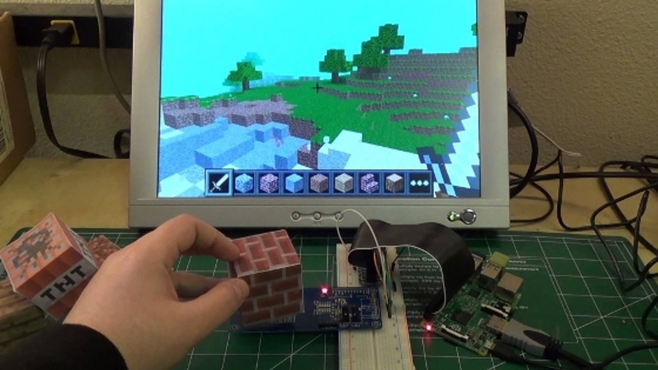 Minecraft : de vrais blocs prennent vie dans le jeu grâce à la technologie NFC !