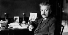 Une page manquante d'un manuscrit d'Albert Einstein refait surface