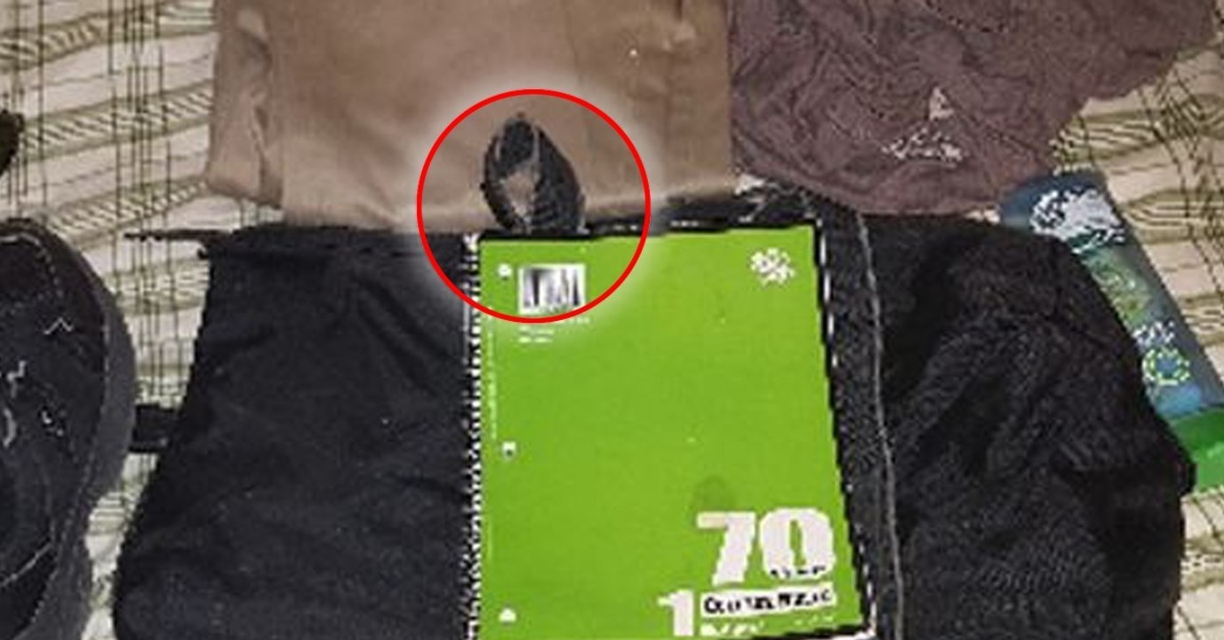 Er findet in seinem Haus einen fremden Rucksack mit einem erschreckenden Inhalt