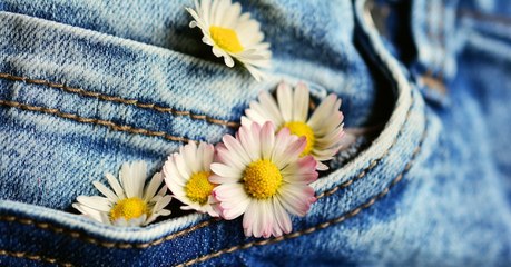 Pourquoi y a-t-il si peu de poches sur les vêtements pour femmes ?