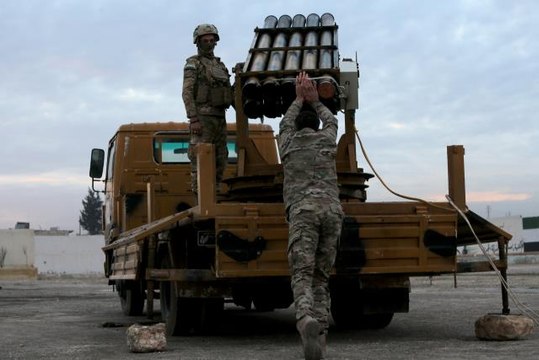 Suriye Milli Ordusu, Bab ilçesini hedef alan YPG/PKK'nın mevzilerini vurdu