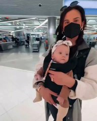 Μπόμπα – Τανιμανίδης: Το πρώτο ταξίδι με τις δίδυμες!