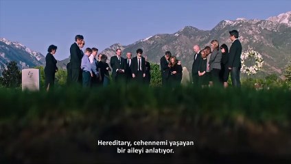 Ayin Altyazılı kamera arkası