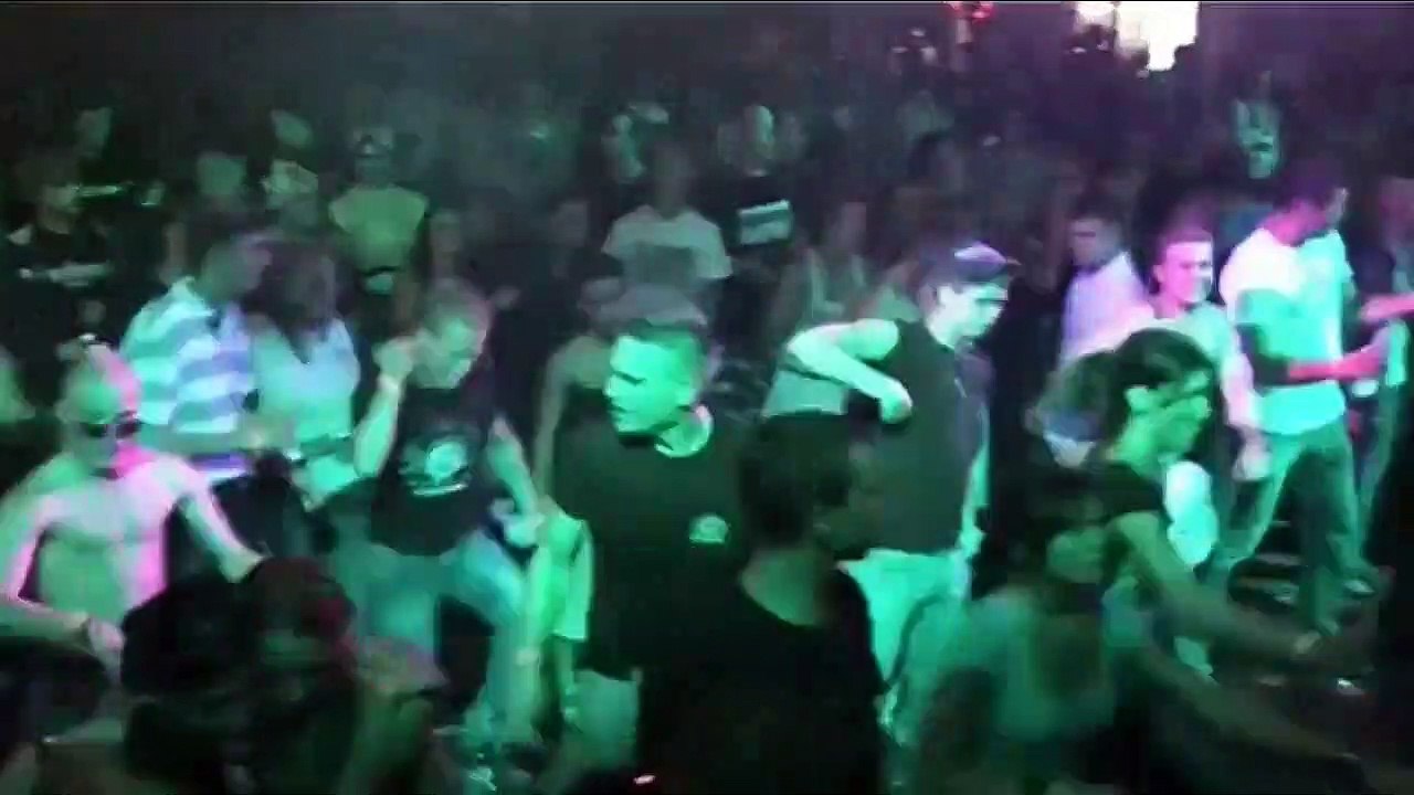 Earthquake - In & Outdoor Hardcore Festival (Indoor)