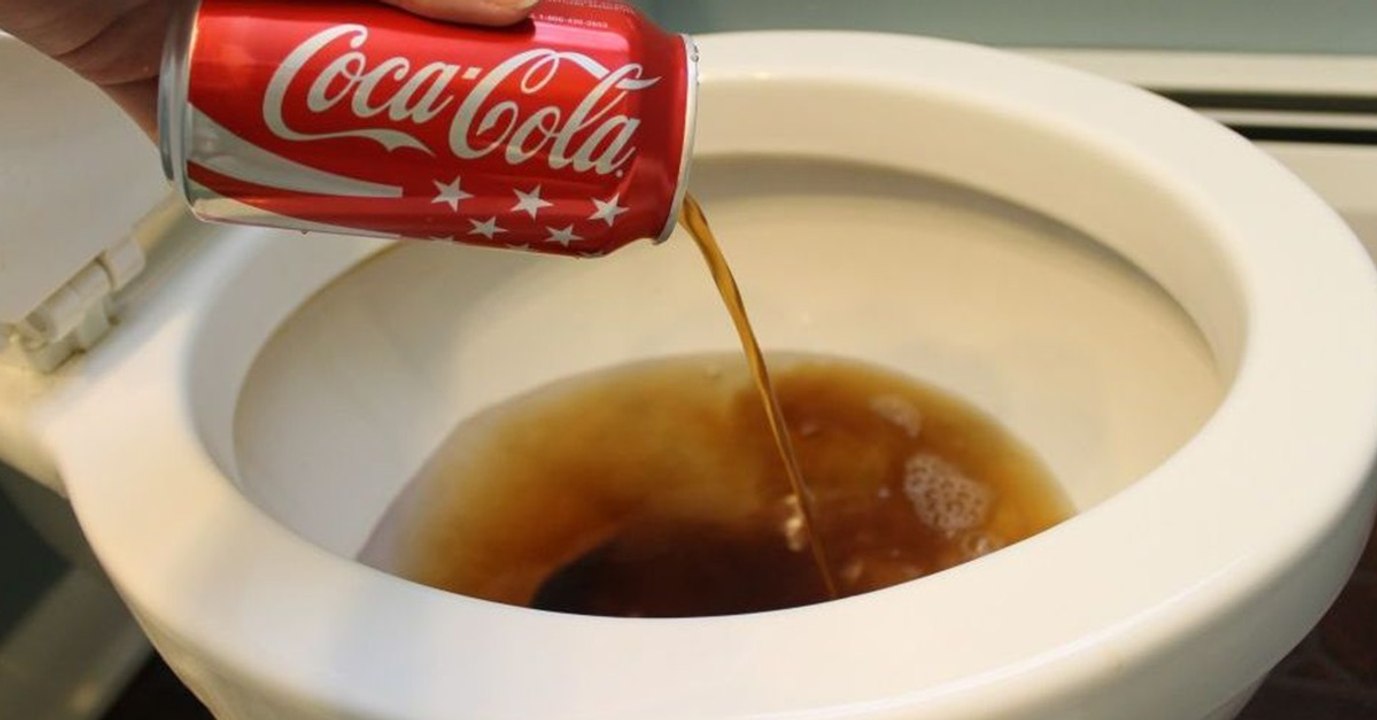 Coca-Cola als Reinigungsmittel: Der Video-Beweis