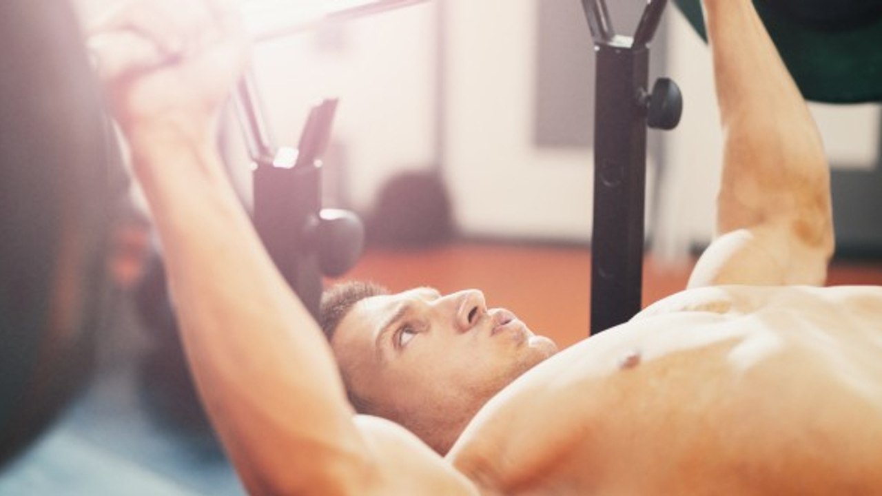 Die richtige Atemtechnik, um im Fitnessstudio bessere Ergebnisse zu erzielen!