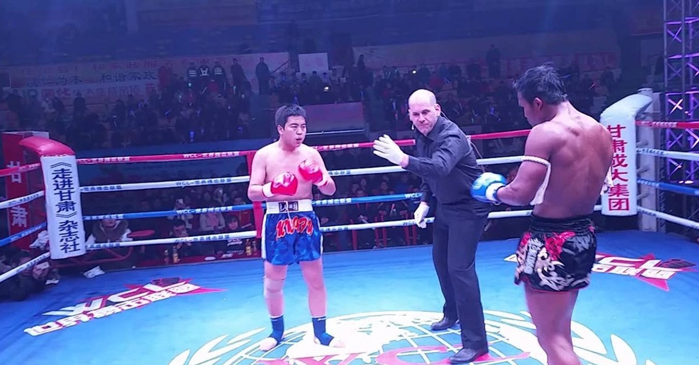 Millionär bezahlt Buakaw und fordert ihn zu einem Muay-Thai-Kampf heraus