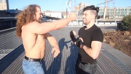 Ein Wing-Chun-Experte tritt gegen einen massiven Bodybuilder an!