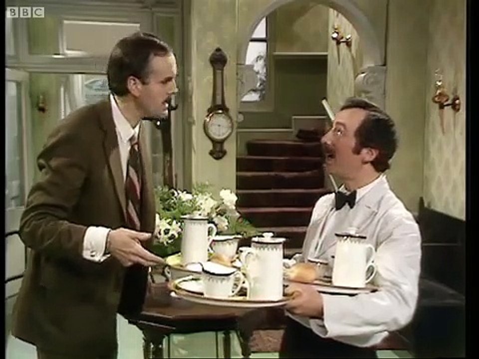 Fawlty Towers Saison 0 - Basil gives Manuel a language lesson (EN)