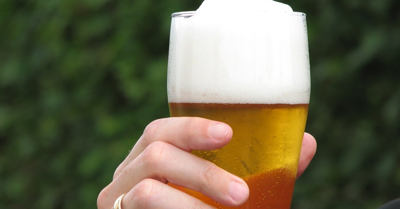 Ist Bier gegen Schmerzen effizienter als Paracetamol?