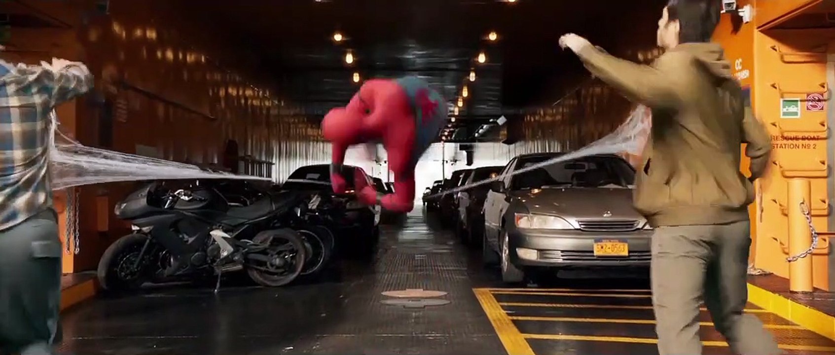 Örümcek-Adam: Eve Dönüş Orijinal Video klip