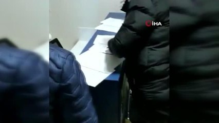 Beyoğlu'nda turistleri tekme tokat döven parfüm satıcıları gözaltına alındı