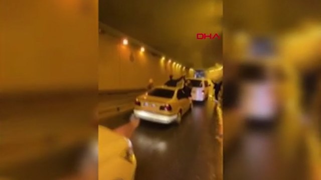 Bağcılar'da tünel kapattılar, havaya ateş açtılar