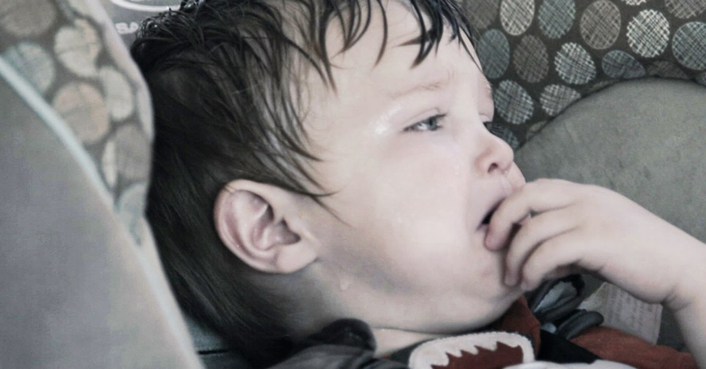 Elle laisse son bébé dans la voiture pour aller danser en discothèque