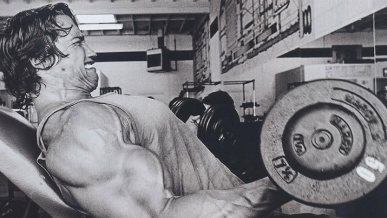 3 Tipps von Arnold Schwarzenegger, um mehr Muskelmasse aufzubauen