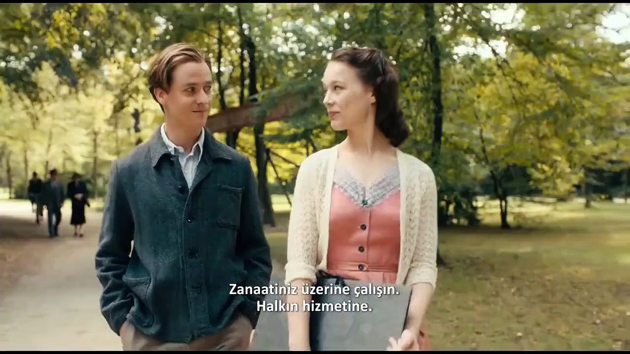 Asla Gözlerini Kaçırma Altyazılı Fragman