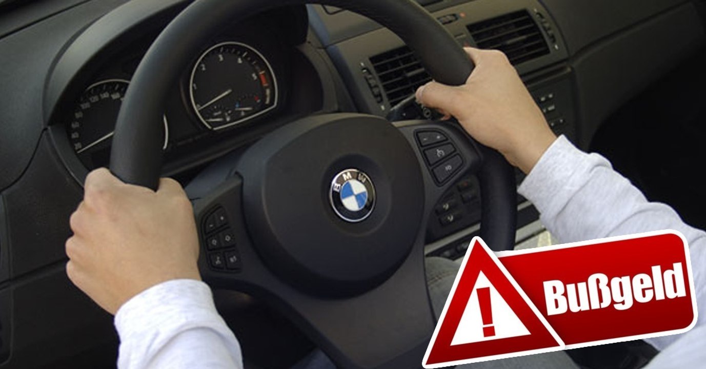 Du musst jetzt 1500 Euro zahlen, wenn du das am Steuer machst!
