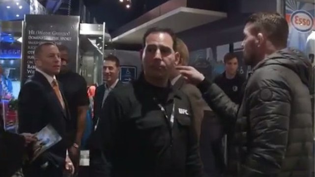 Michael Bisping provoziert GSP hinter den Kulissen mit heftigen Worten