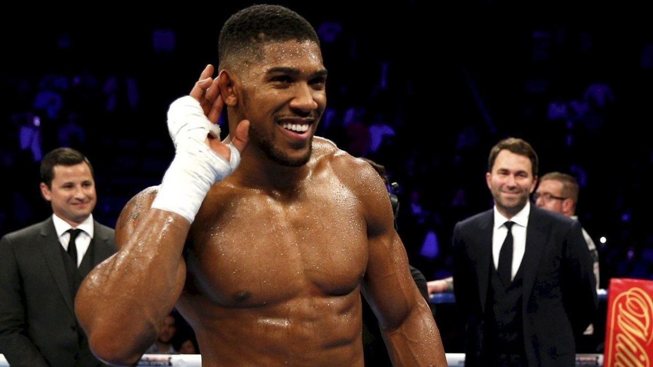 Brutaler Angriff eines Boxweltmeisters gegen Anthony Joshua