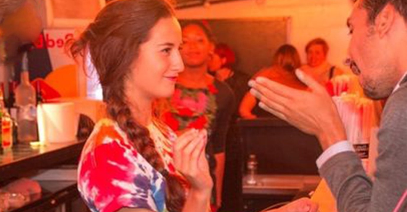 Wer ein Gläschen trinkt, verbessert sein Fremdsprachenniveau