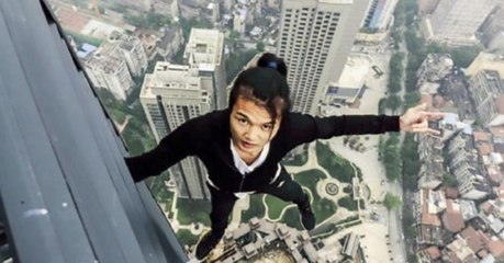 Echt oder nicht? Chinesischer Extrem-Youtuber stürzt von einem Hochhaus