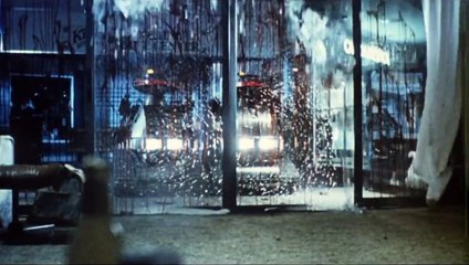 Chopping Mall Fragman