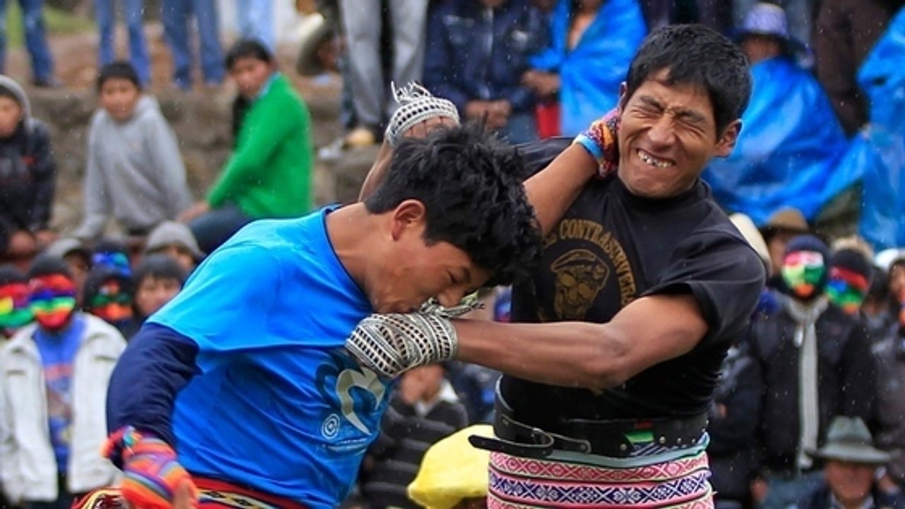Takanakuy: Total verrückte, martialische Kampfkunst aus Peru