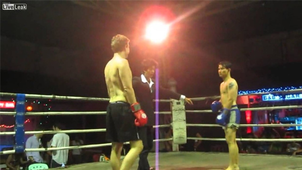 Tourist fordert thailändischen Boxer heraus: Er bereut es schnell