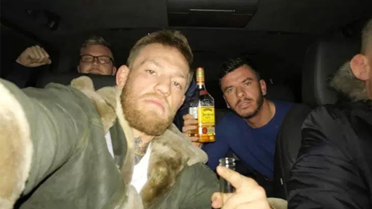 UFC: Was hat Conor McGregor kurz vor seinem Angriff auf Khabib Nurmagomedov gemacht?