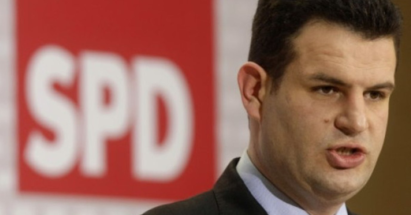 Spd-politiker wettert gegen hartz iv: jetzt bekommt er heftigen gegenwind zu spüren